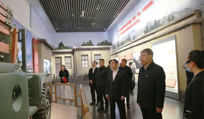 聚焦四条“主线”，江南app体育扎实开展主题教育